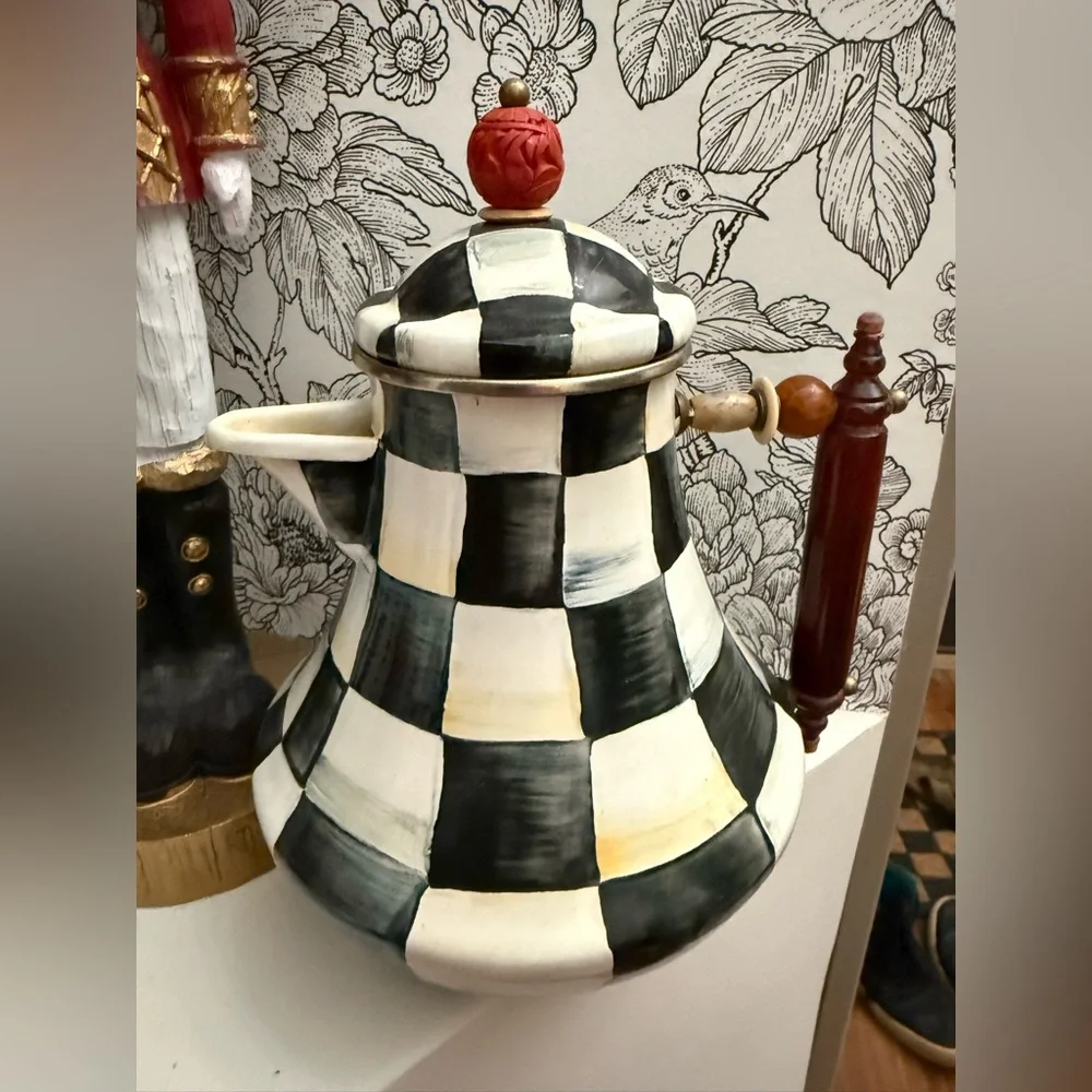 Mackenzie Childs RARE 64 oz Jug Courtly Check Black and White Teapot - Picture 3 of 10